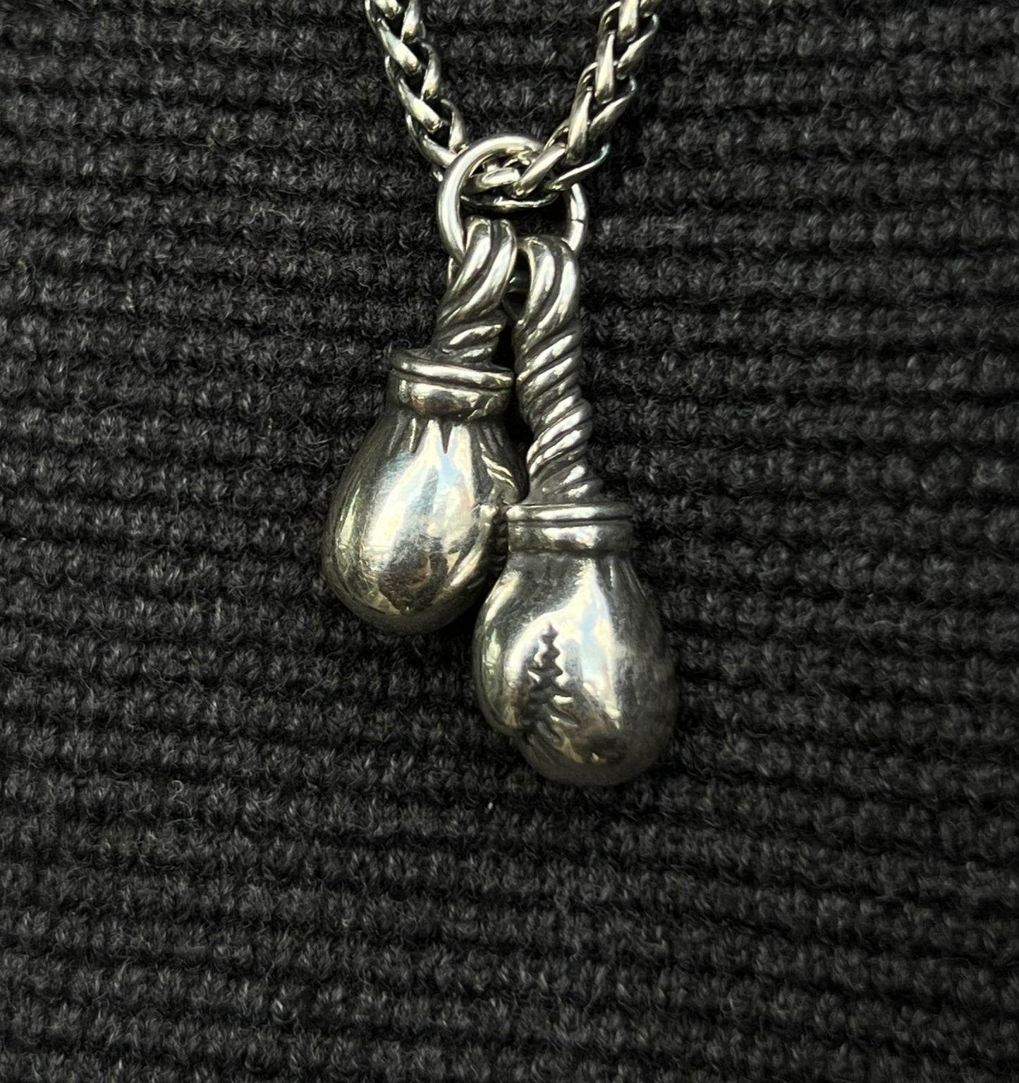 Heavy Boxing Pendant – S925 Silver-3cm