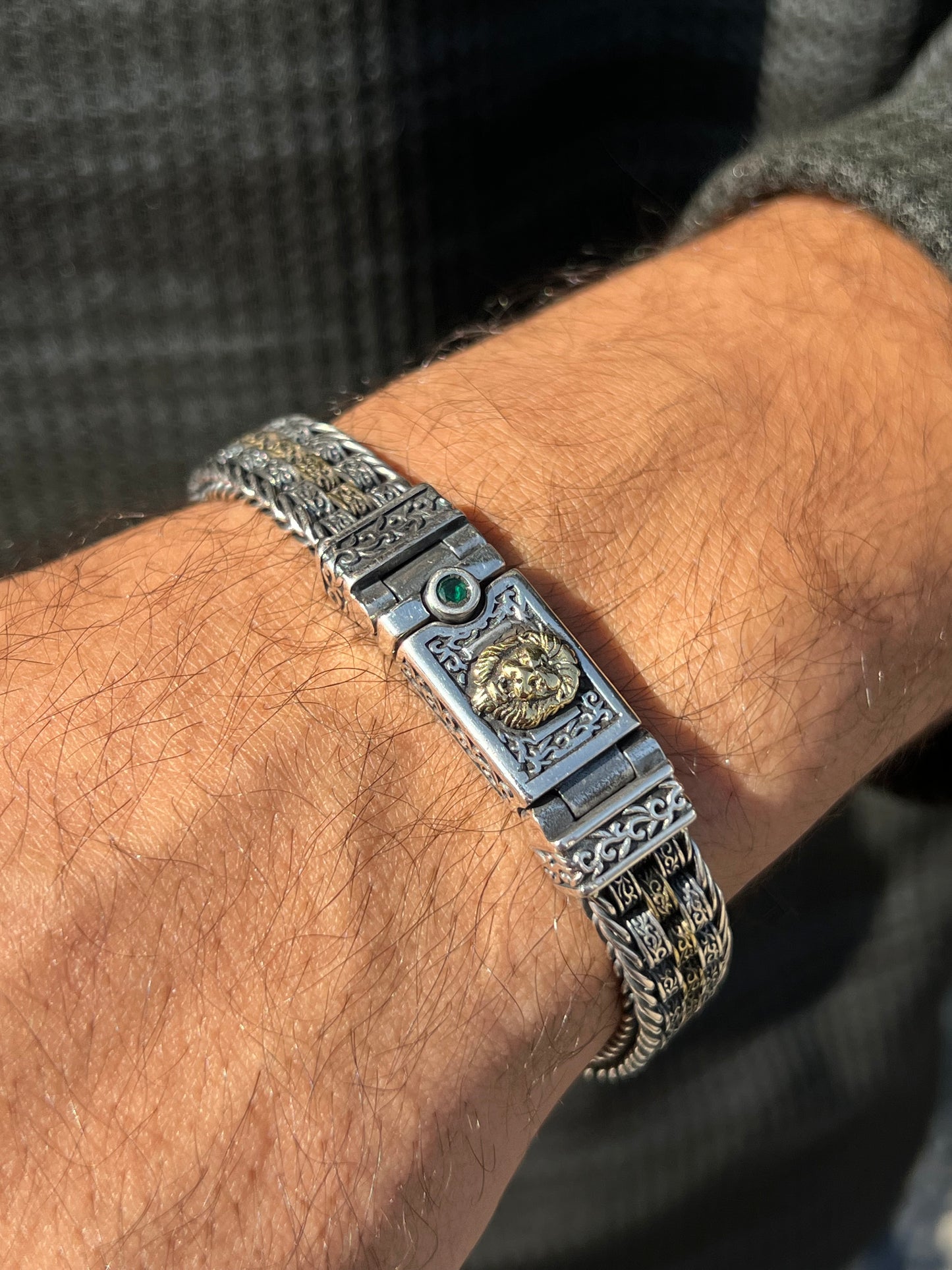 Emerald eyes King lion head bracelet for men 925s