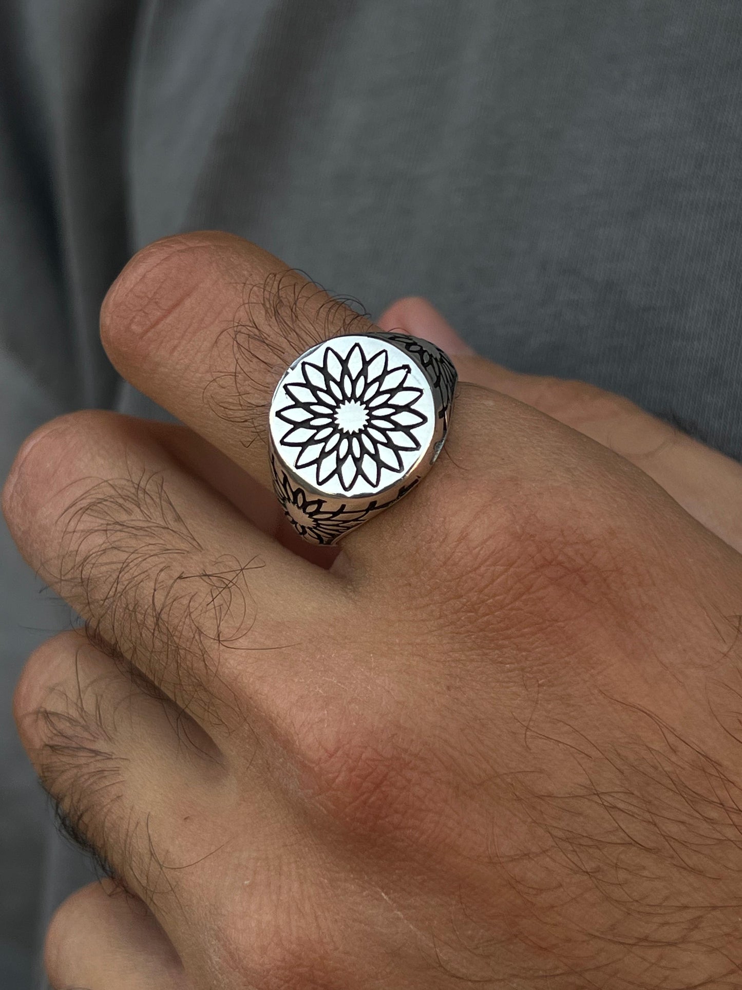 Mandala Engraved Ring for Men in Sterling Silver 925s