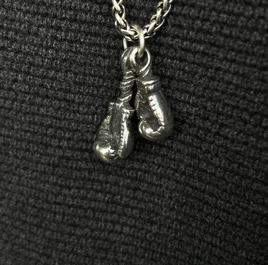 Heavy Boxing Pendant – S925 Silver-3cm