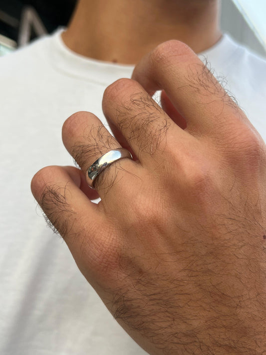 Sleek Engagement Ring in Sterling Silver 925s