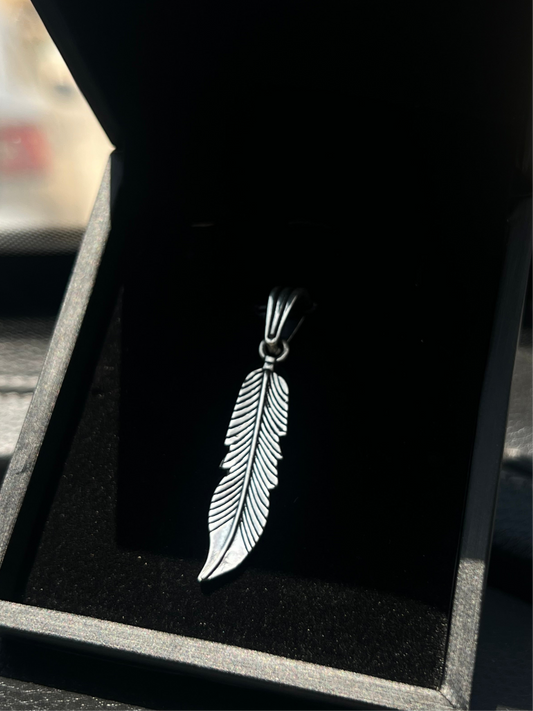 Oxidized Feather Pendant – S925 Silver