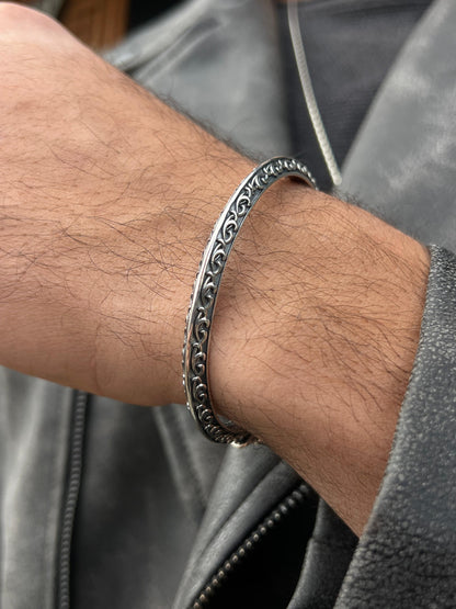 Limited Edition ⛔️ Chitai Skull Bangle-in Sterling Silver 925s