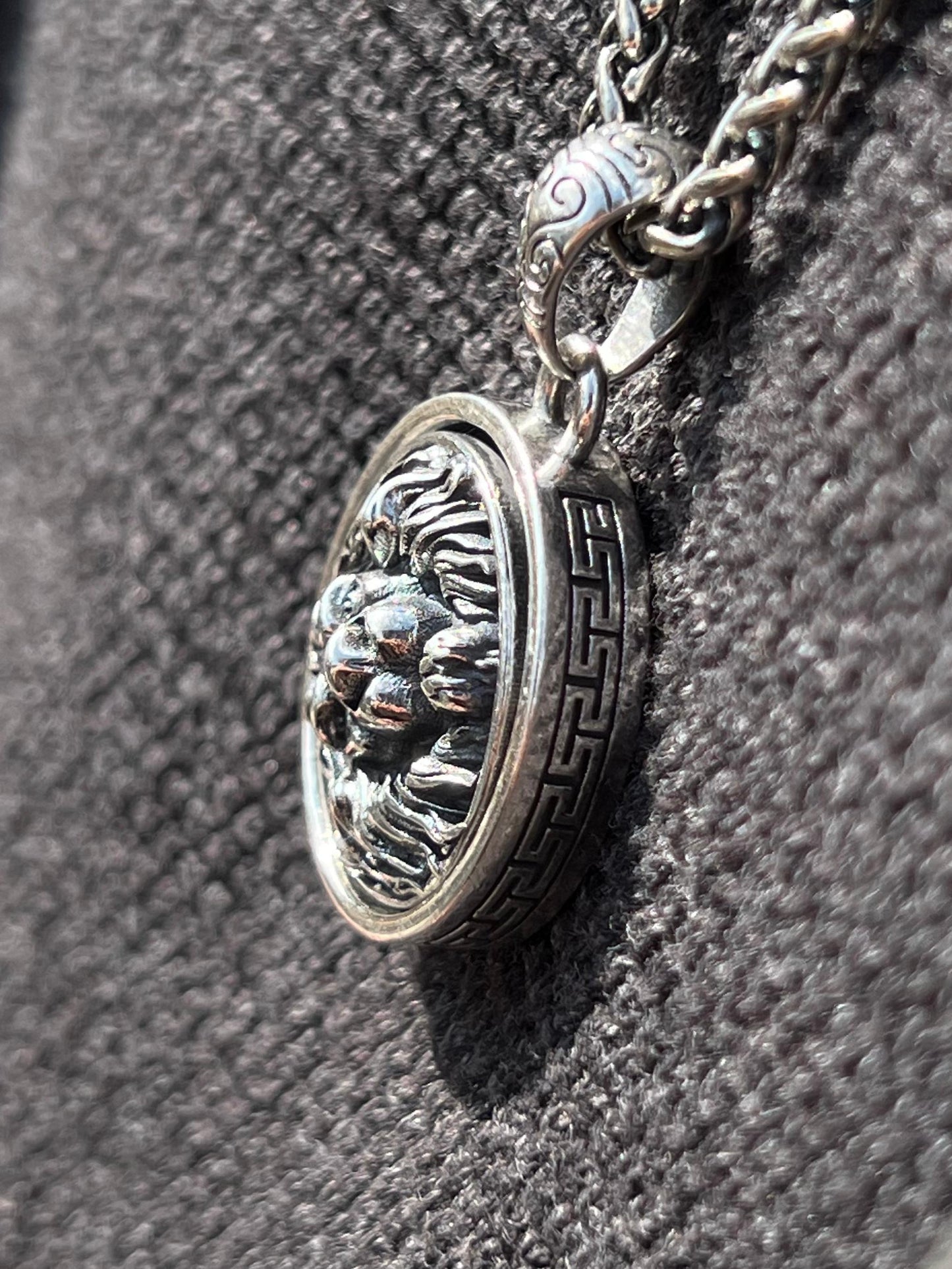 Limited Edition⭕️ Heavy Double Face Rotating Lion Pendant – S925 Silver-3.5cm